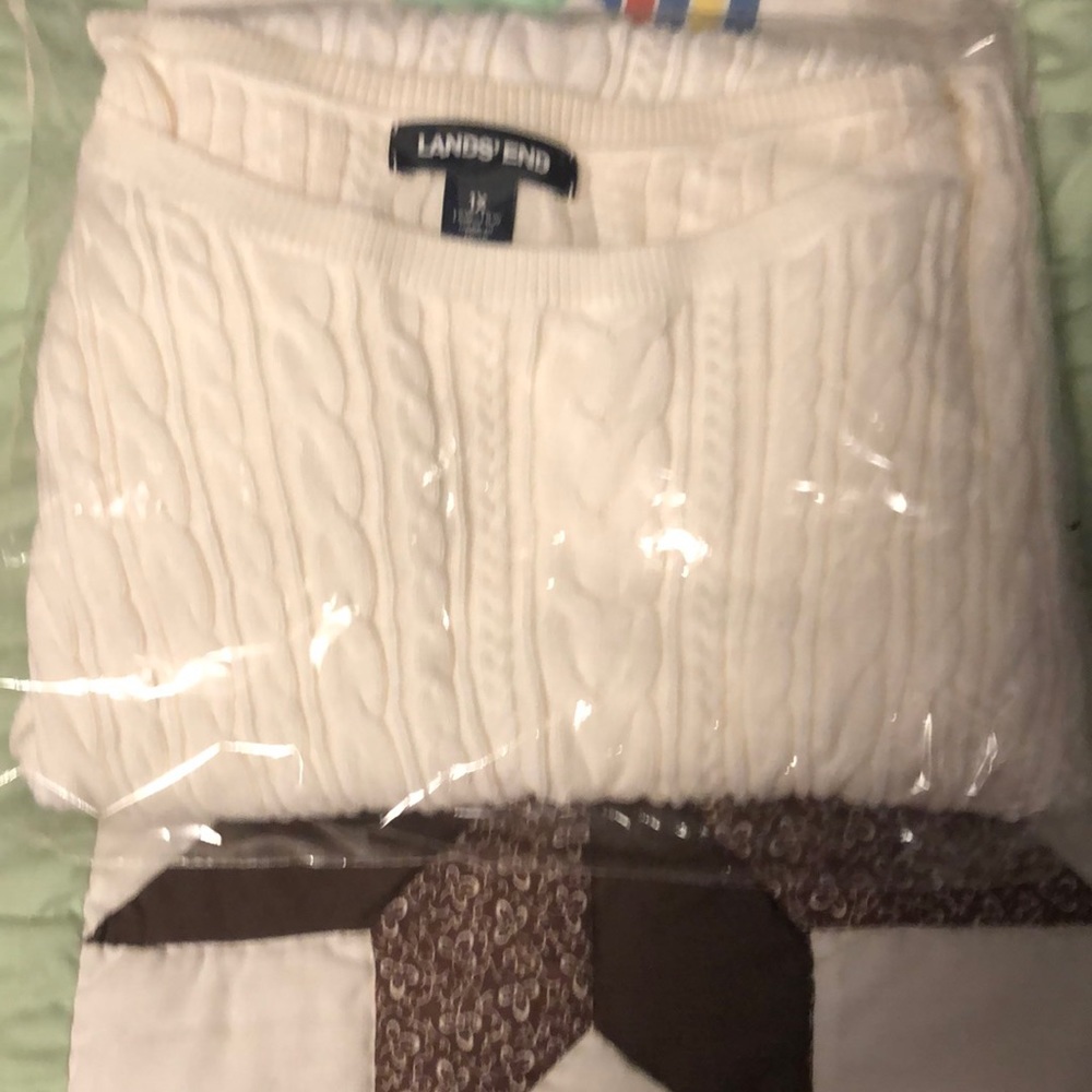 Very nice sweater like brand new cream color